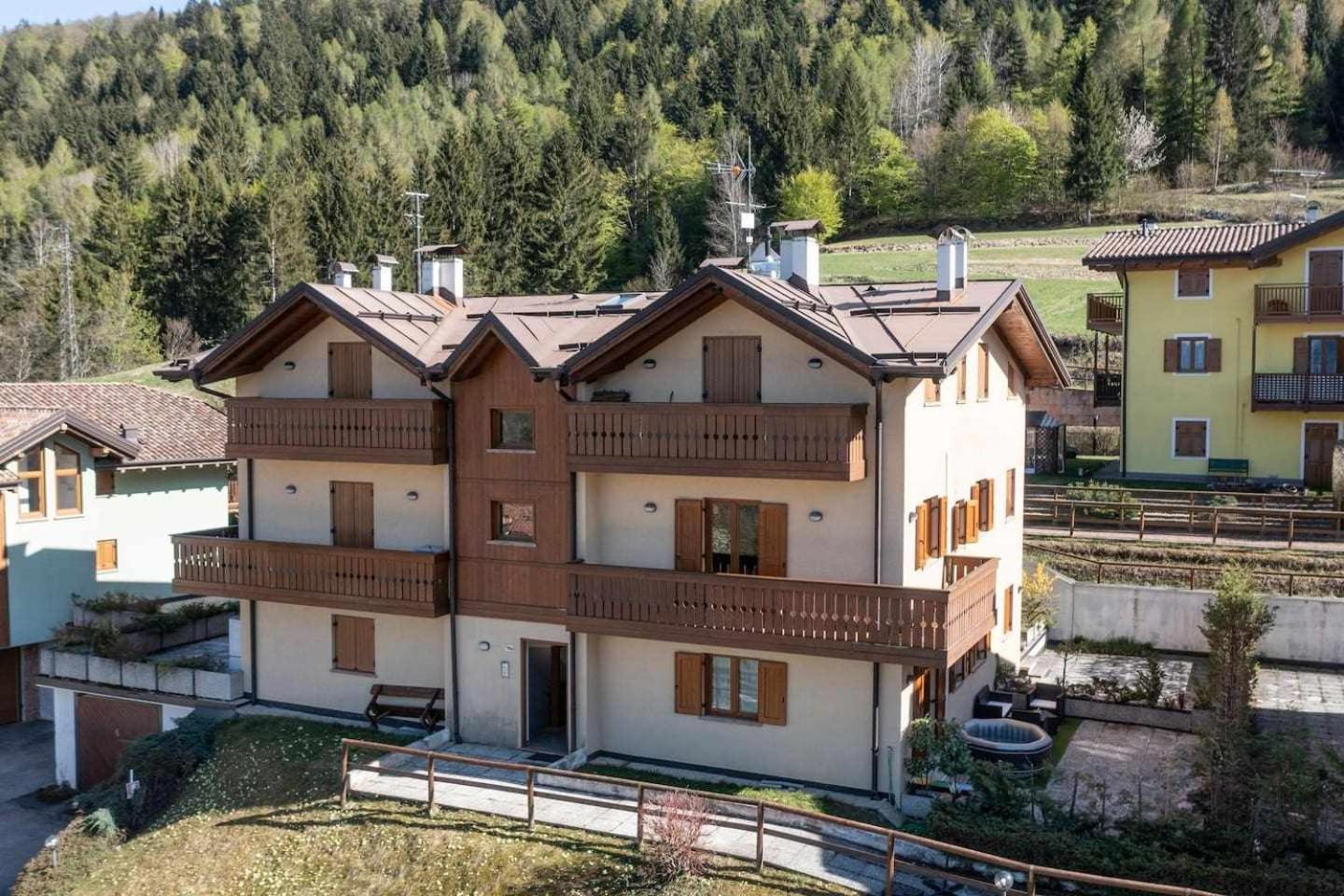 Nature La Casa Della Montagna Apartamento Cavedago Exterior foto
